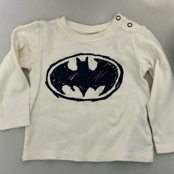 2 Batman shirts for babies size 6-12 months - Picture 4 of 5